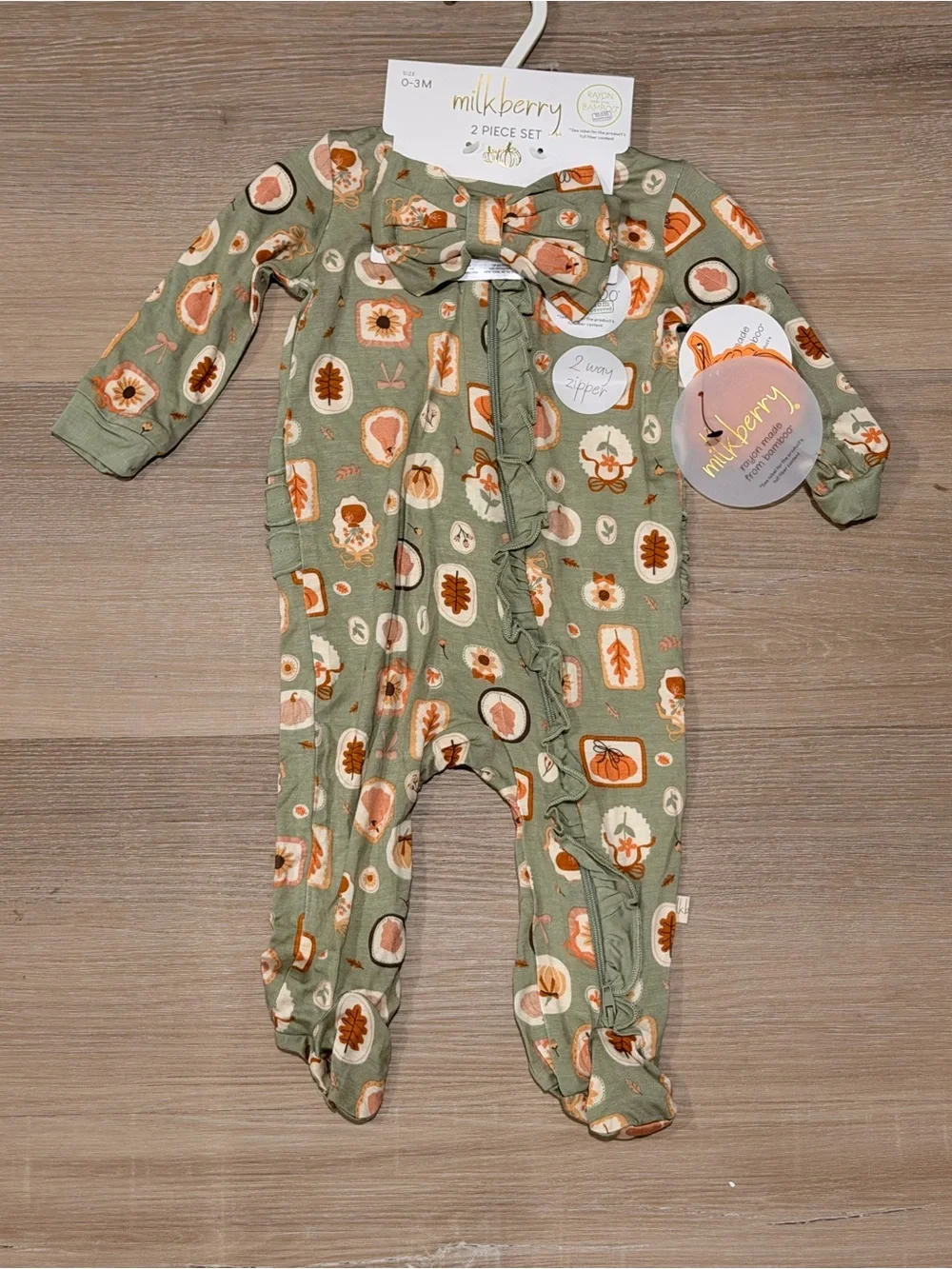 Milkberry size 0-3 months fall thanksgiving Halloween sleeper pajamas pumpkin